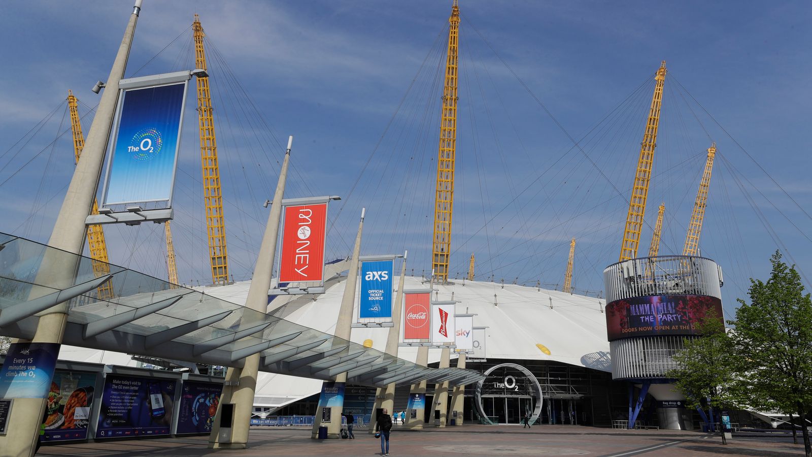 cambridge college puts o2 arena lease up for sale